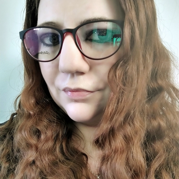 Black and Red light weight Glasses - Picture 4 of 11